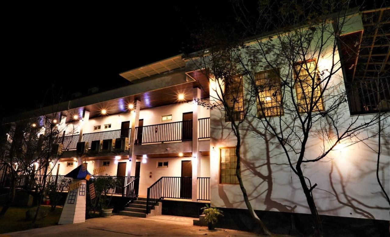 Junyi Landscape Villa 仁爱乡 外观 照片